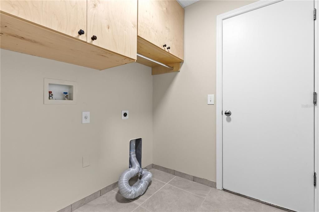 For Sale: $399,900 (4 beds, 2 baths, 2238 Square Feet)