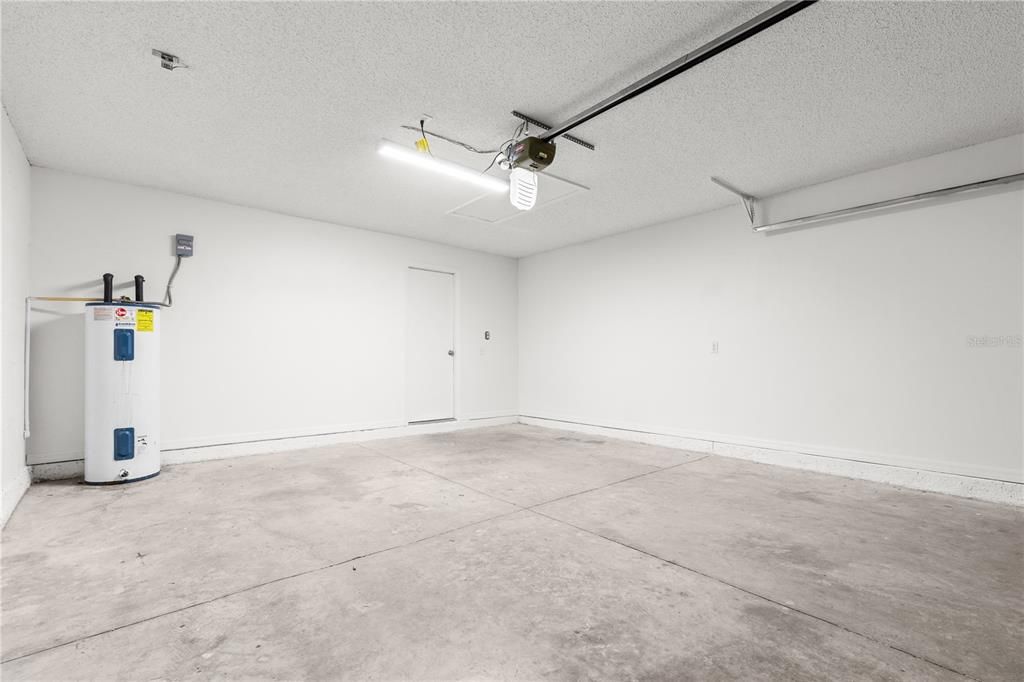 For Sale: $399,900 (4 beds, 2 baths, 2238 Square Feet)