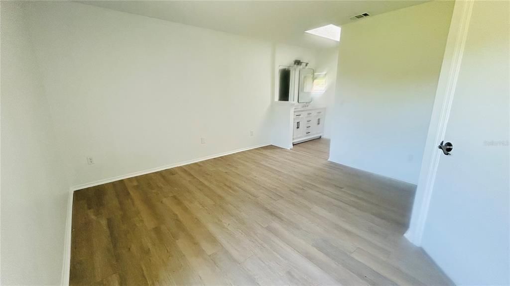 В аренду: $2,200 (2 спален, 2 ванн, 1012 Квадратных фут)