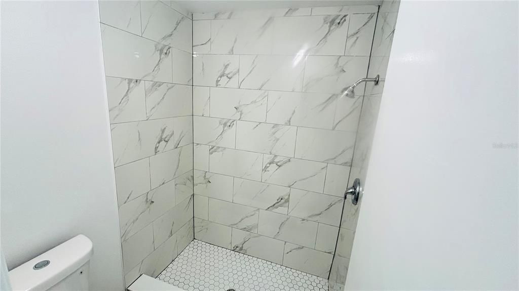В аренду: $2,200 (2 спален, 2 ванн, 1012 Квадратных фут)