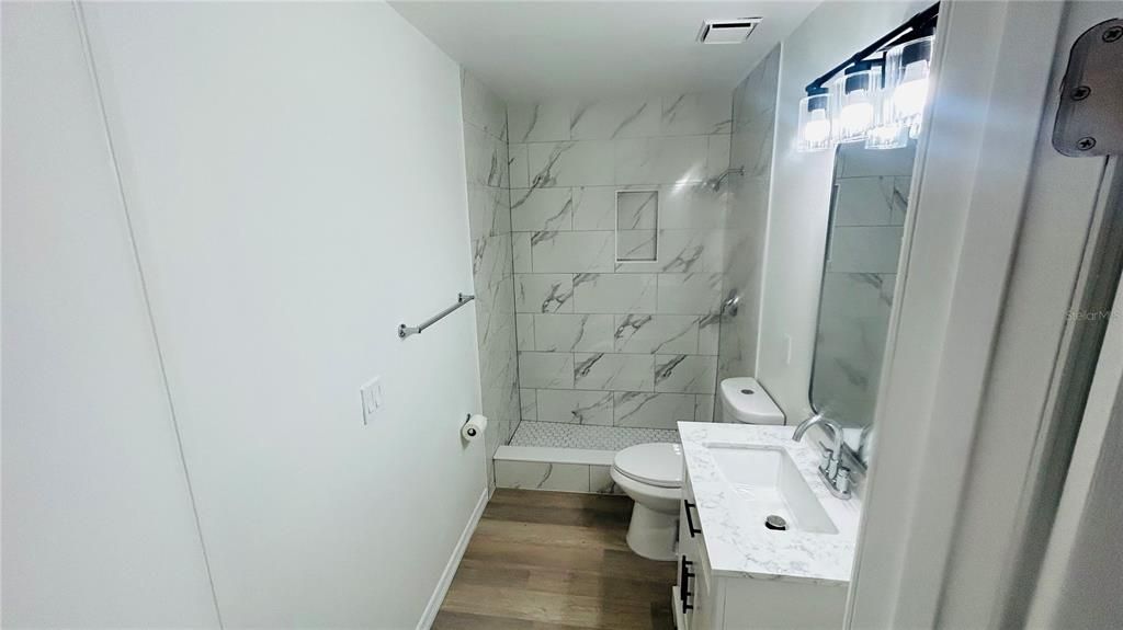 В аренду: $2,200 (2 спален, 2 ванн, 1012 Квадратных фут)