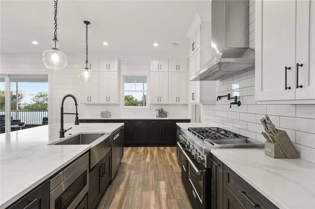 En Venta: $2,495,000 (6 camas, 6 baños, 5036 Pies cuadrados)