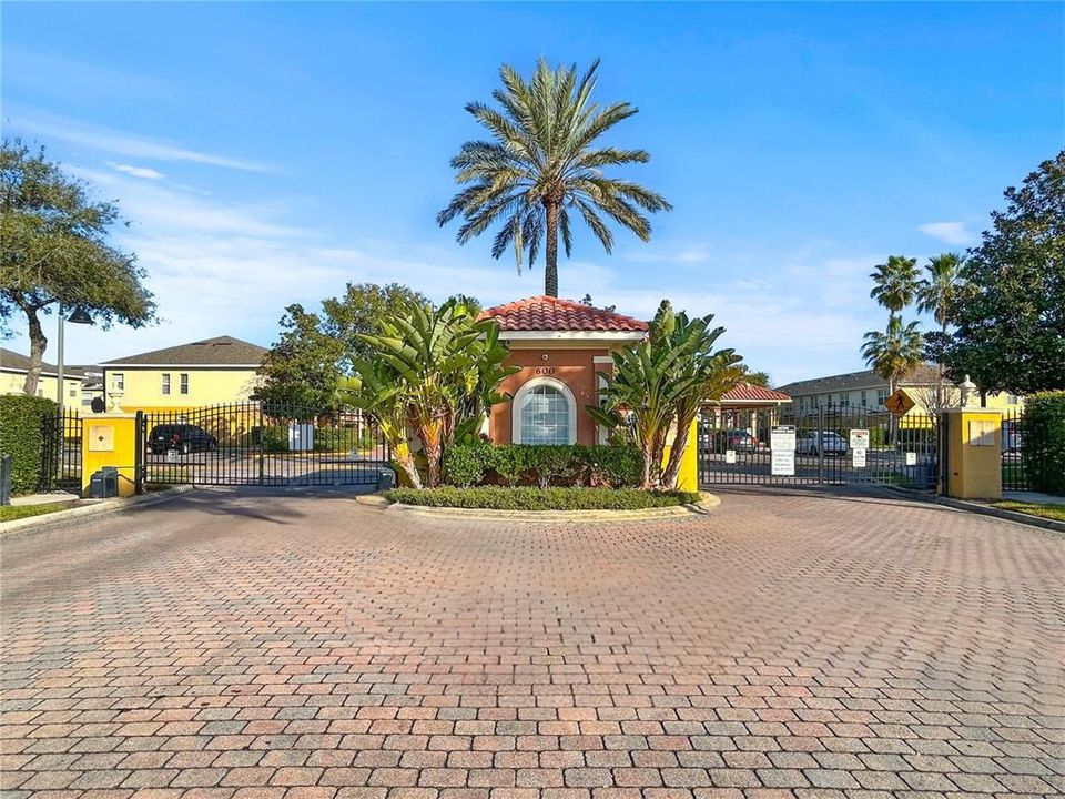 For Sale: $310,000 (2 beds, 2 baths, 1394 Square Feet)