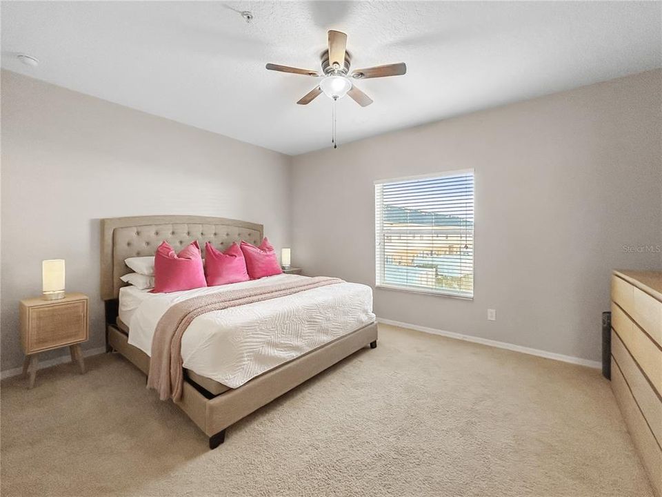 For Sale: $310,000 (2 beds, 2 baths, 1394 Square Feet)