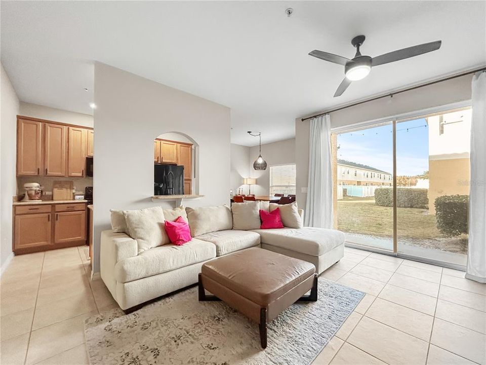 For Sale: $310,000 (2 beds, 2 baths, 1394 Square Feet)