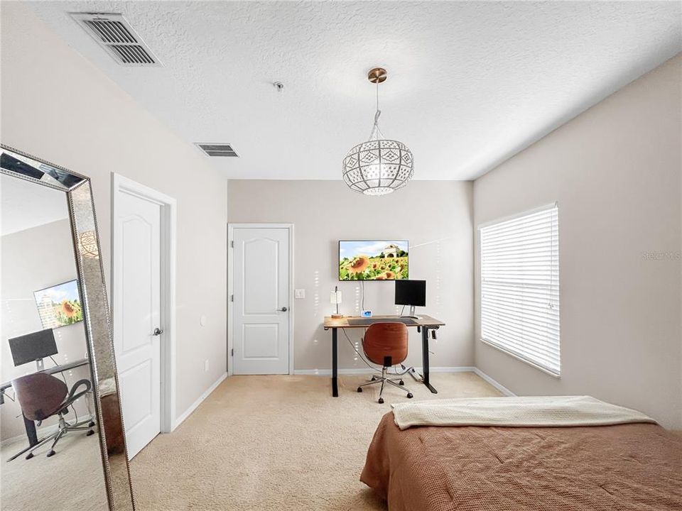 For Sale: $310,000 (2 beds, 2 baths, 1394 Square Feet)