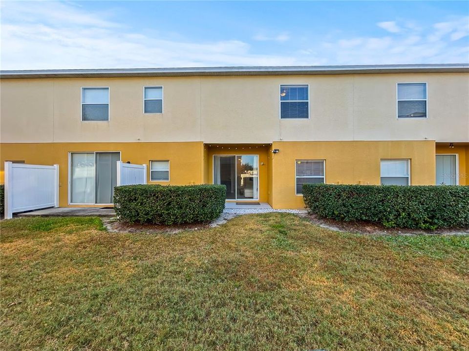 For Sale: $310,000 (2 beds, 2 baths, 1394 Square Feet)