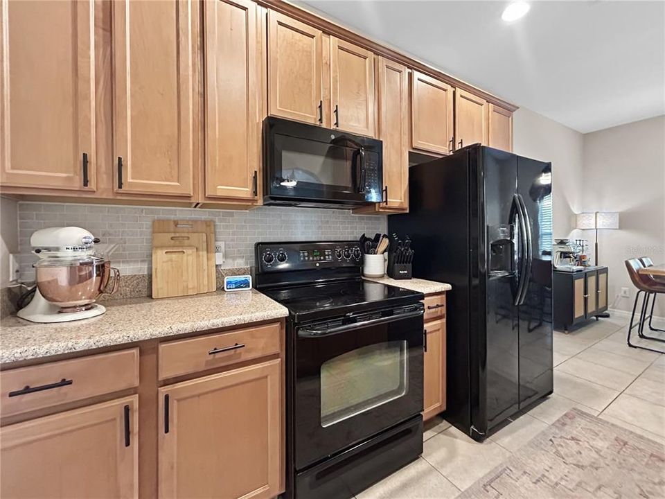 For Sale: $310,000 (2 beds, 2 baths, 1394 Square Feet)