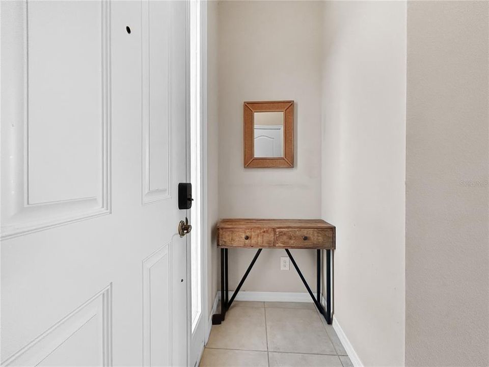 For Sale: $310,000 (2 beds, 2 baths, 1394 Square Feet)