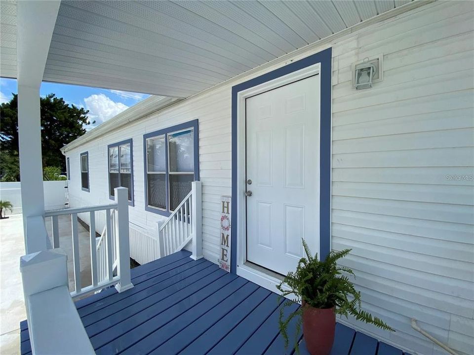 For Rent: $2,100 (2 beds, 1 baths, 700 Square Feet)