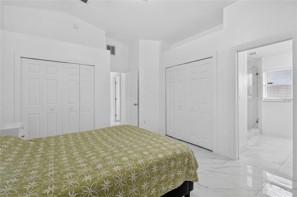 На продажу: $349,900 (3 спален, 2 ванн, 1318 Квадратных фут)
