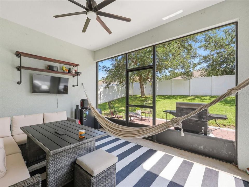 For Sale: $565,000 (3 beds, 2 baths, 1706 Square Feet)