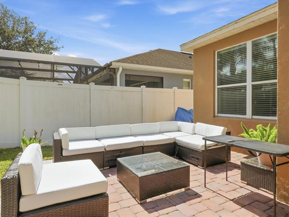 For Sale: $565,000 (3 beds, 2 baths, 1706 Square Feet)