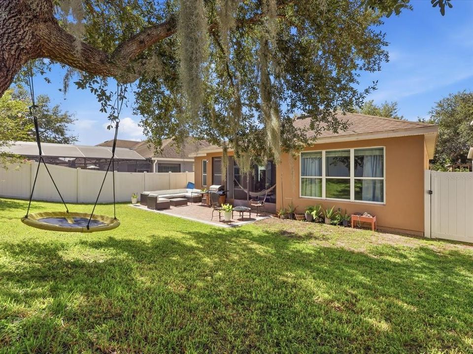 For Sale: $565,000 (3 beds, 2 baths, 1706 Square Feet)