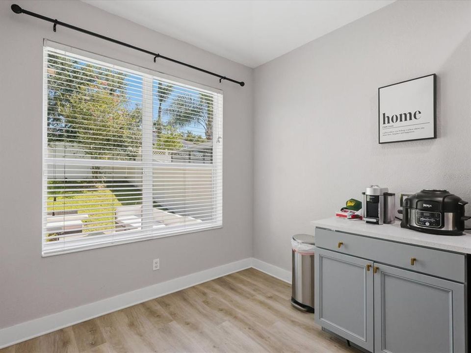 For Sale: $565,000 (3 beds, 2 baths, 1706 Square Feet)