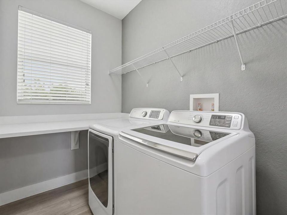 For Sale: $565,000 (3 beds, 2 baths, 1706 Square Feet)