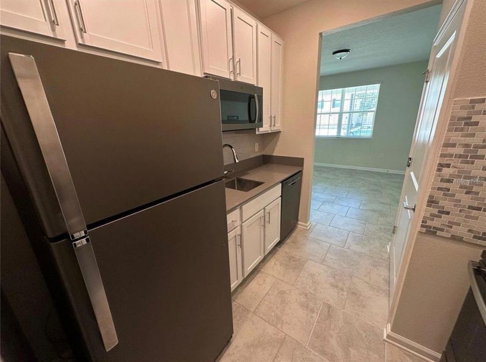 For Rent: $1,500 (1 beds, 1 baths, 700 Square Feet)