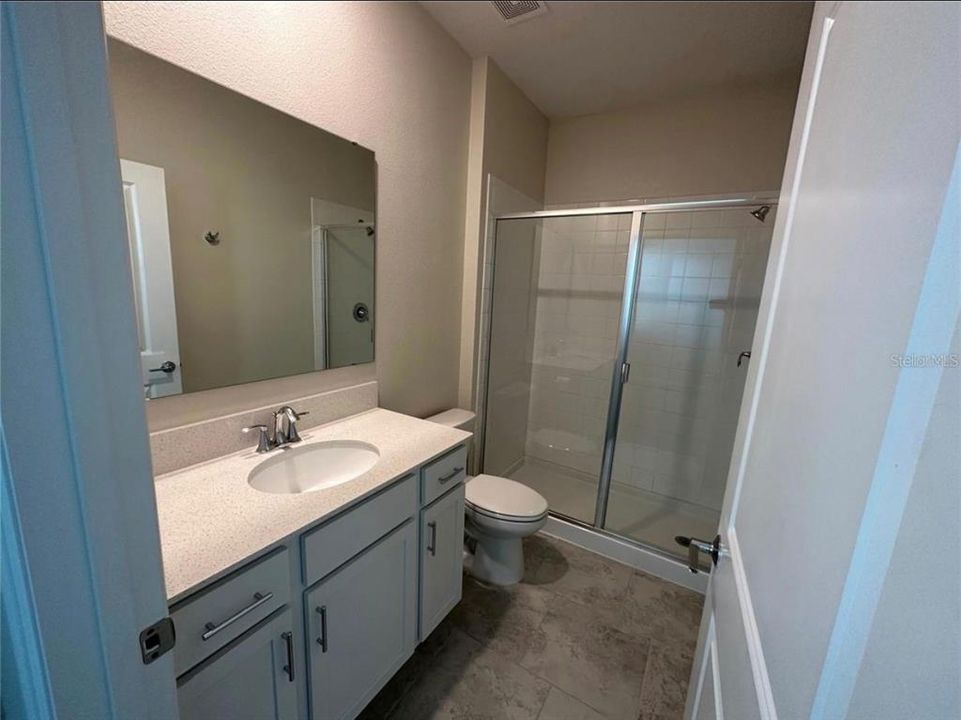 For Rent: $1,500 (1 beds, 1 baths, 700 Square Feet)