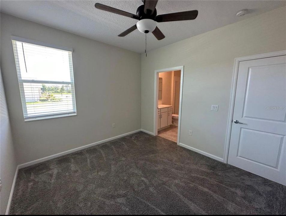 For Rent: $1,500 (1 beds, 1 baths, 700 Square Feet)