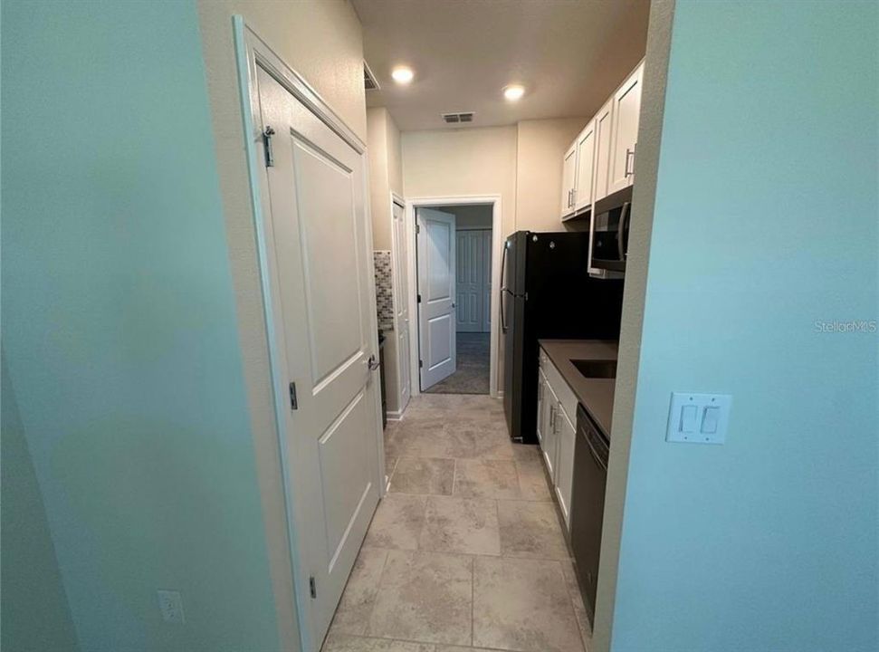 For Rent: $1,500 (1 beds, 1 baths, 700 Square Feet)