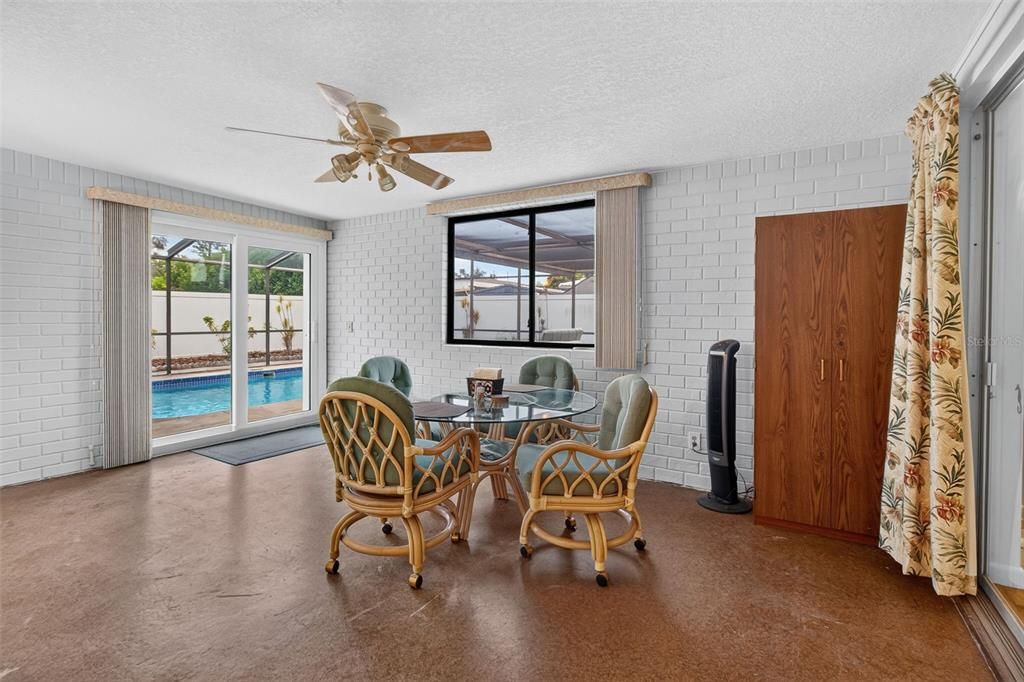 En Venta: $459,000 (3 camas, 2 baños, 1638 Pies cuadrados)