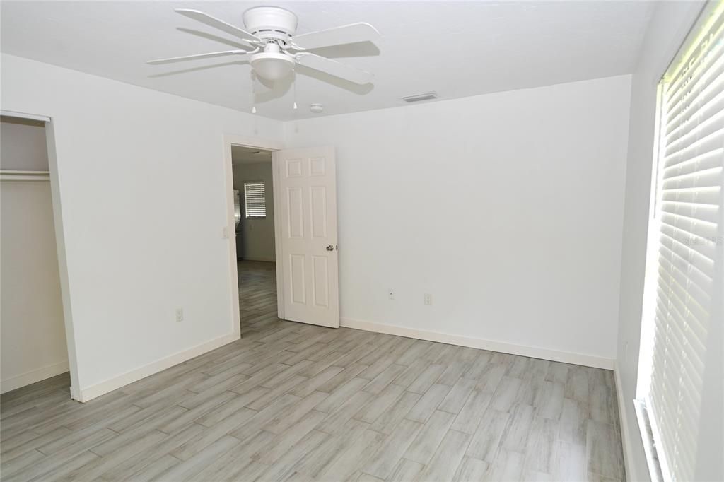 В аренду: $1,700 (2 спален, 1 ванн, 825 Квадратных фут)