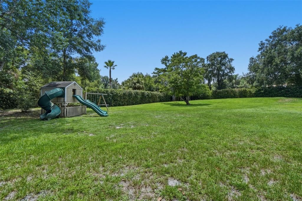 En Venta: $765,000 (4 camas, 3 baños, 2772 Pies cuadrados)