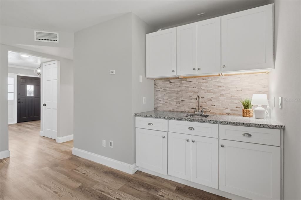 En Venta: $765,000 (4 camas, 3 baños, 2772 Pies cuadrados)