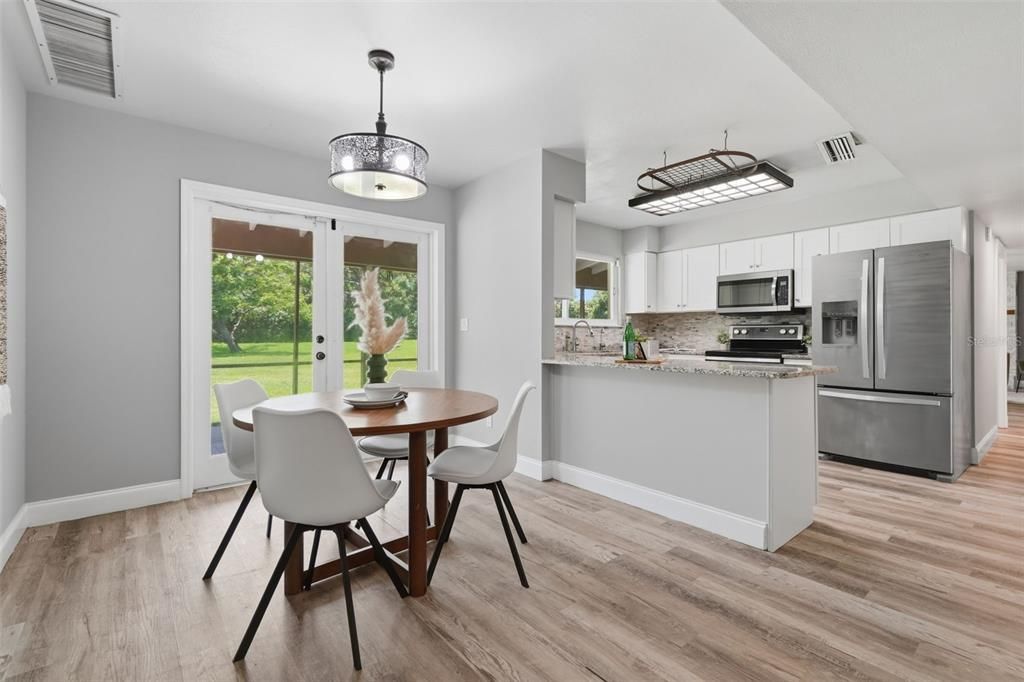 En Venta: $765,000 (4 camas, 3 baños, 2772 Pies cuadrados)
