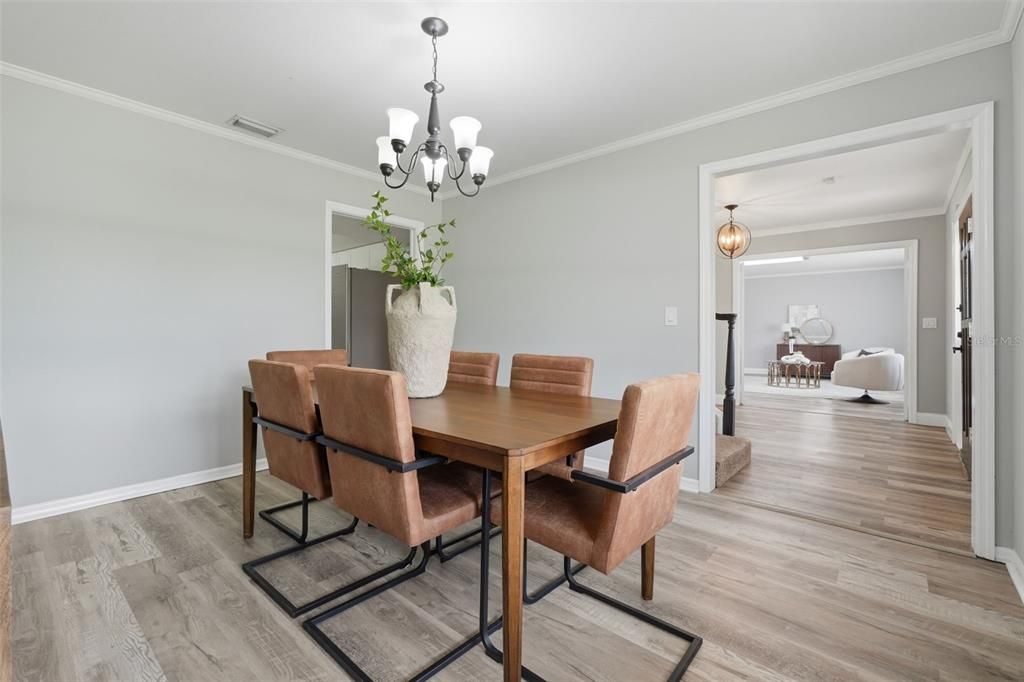 En Venta: $765,000 (4 camas, 3 baños, 2772 Pies cuadrados)