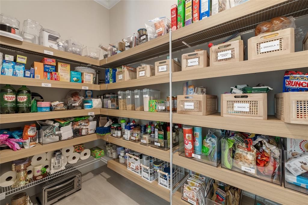 На продажу: $2,350,000 (6 спален, 4 ванн, 5056 Квадратных фут)