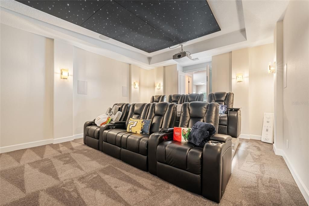 На продажу: $2,350,000 (6 спален, 4 ванн, 5056 Квадратных фут)