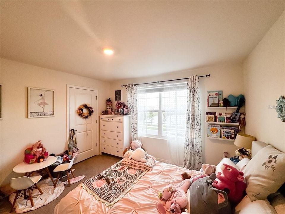 В аренду: $3,100 (5 спален, 3 ванн, 2605 Квадратных фут)