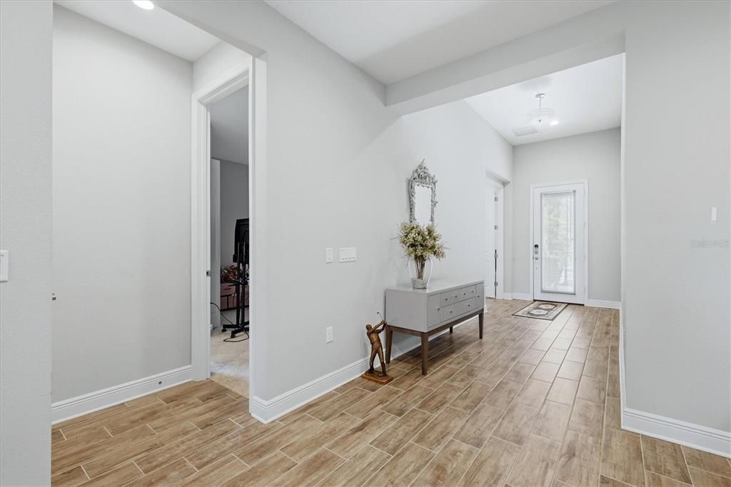 For Sale: $605,000 (4 beds, 3 baths, 2864 Square Feet)