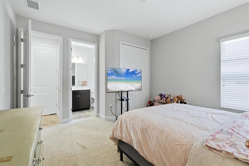 For Sale: $605,000 (4 beds, 3 baths, 2864 Square Feet)