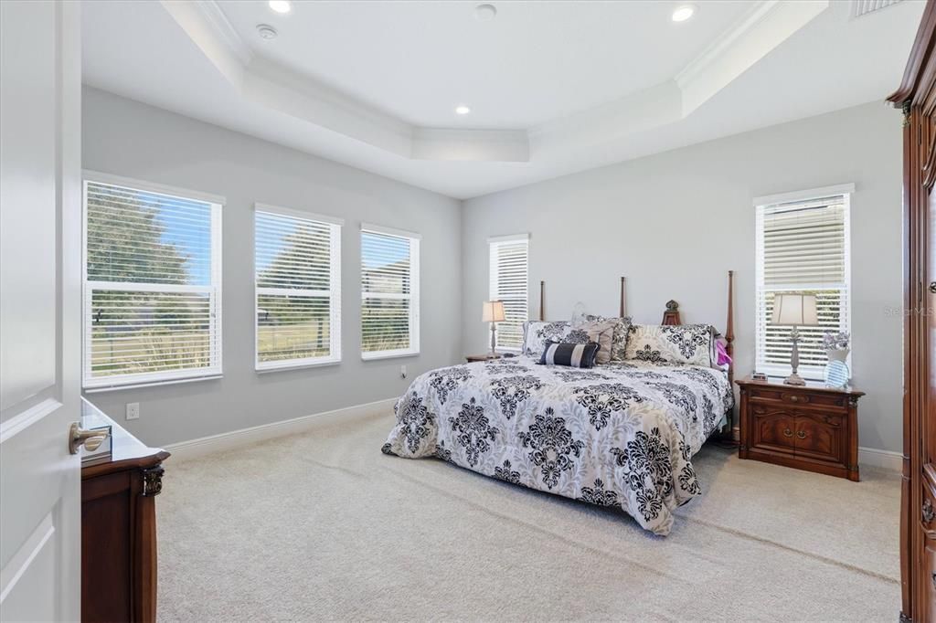 For Sale: $605,000 (4 beds, 3 baths, 2864 Square Feet)