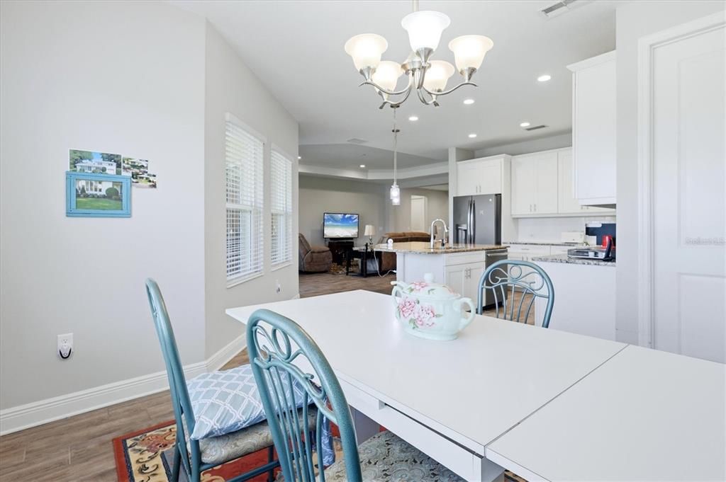 For Sale: $605,000 (4 beds, 3 baths, 2864 Square Feet)