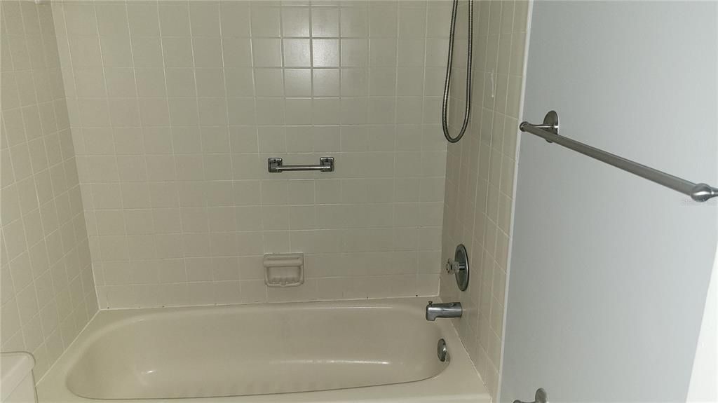 En Venta: $264,900 (2 camas, 2 baños, 915 Pies cuadrados)