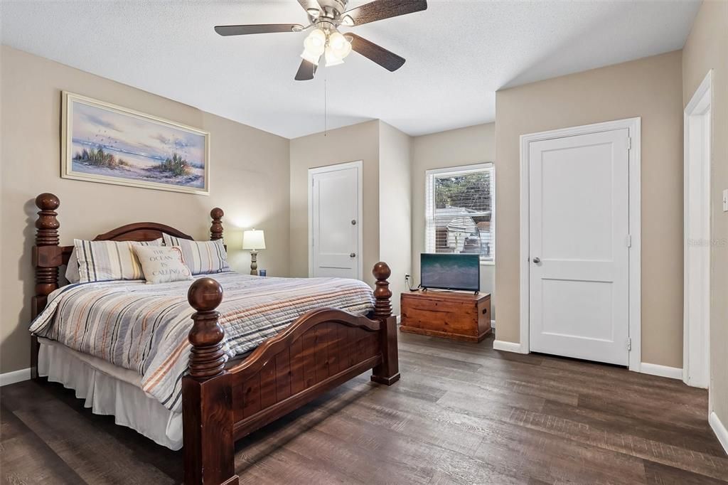 For Sale: $629,000 (3 beds, 2 baths, 1663 Square Feet)