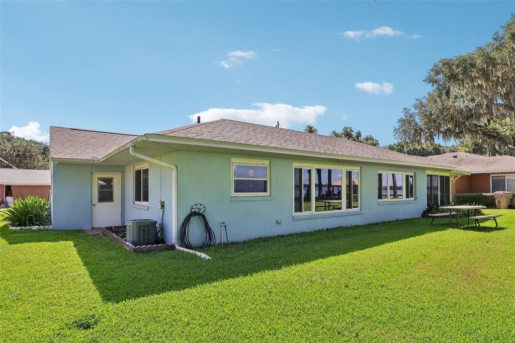 For Sale: $629,000 (3 beds, 2 baths, 1663 Square Feet)
