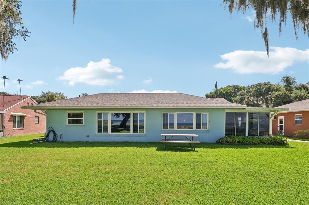For Sale: $629,000 (3 beds, 2 baths, 1663 Square Feet)