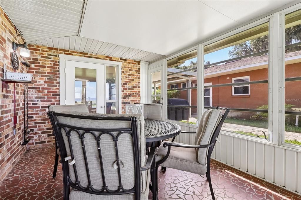 For Sale: $629,000 (3 beds, 2 baths, 1663 Square Feet)