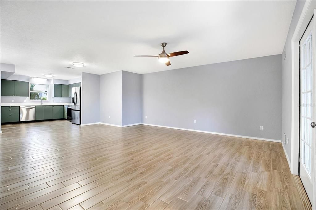 В аренду: $2,500 (2 спален, 2 ванн, 1122 Квадратных фут)