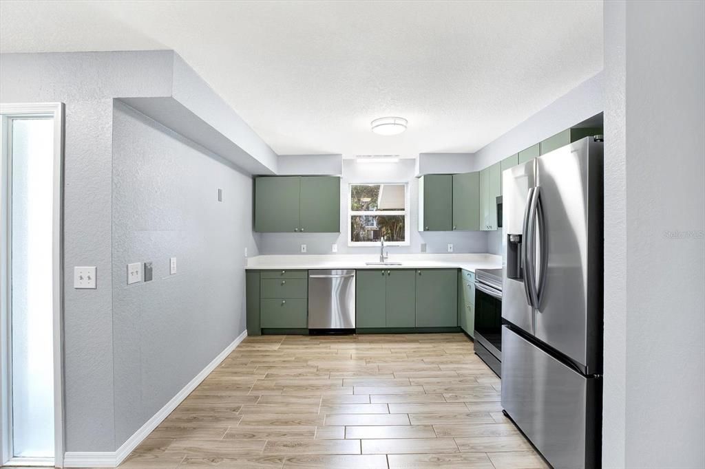 В аренду: $2,500 (2 спален, 2 ванн, 1122 Квадратных фут)