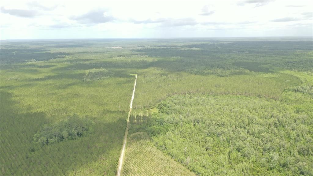 待售: $4,999,999 (1,640.25 acres)