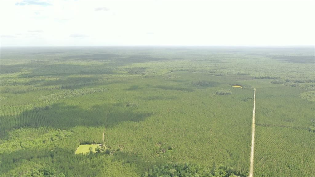待售: $4,999,999 (1,640.25 acres)