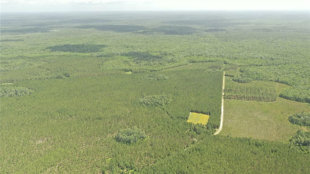 待售: $4,999,999 (1,640.25 acres)