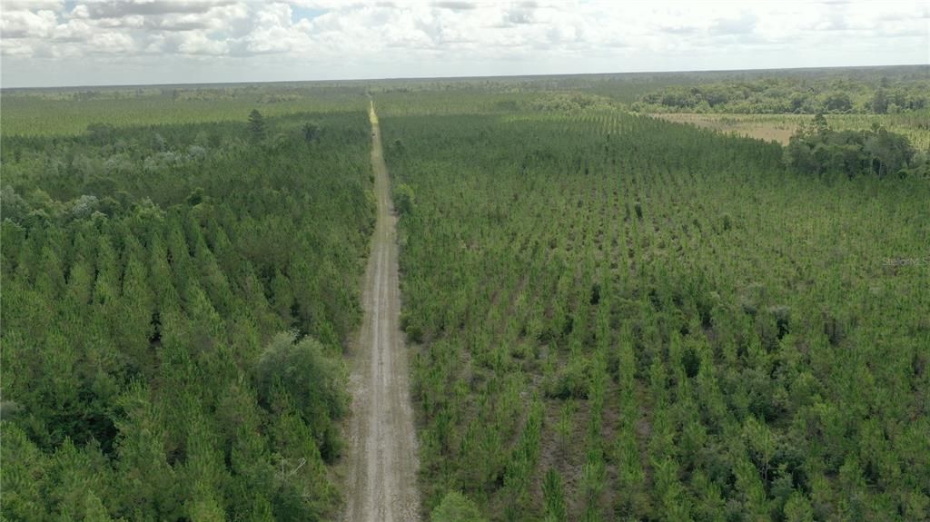 待售: $4,999,999 (1,640.25 acres)