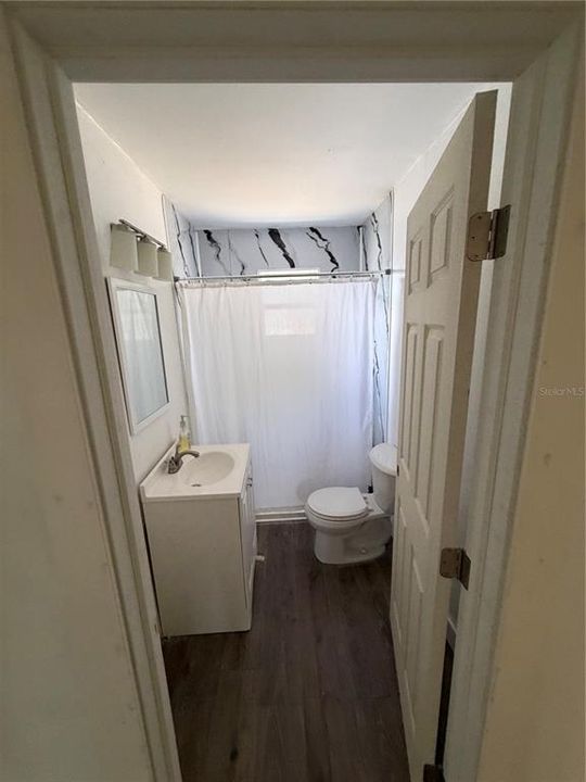 На продажу: $240,000 (2 спален, 1 ванн, 1092 Квадратных фут)