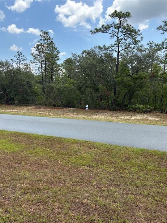 待售: $209,900 (5.70 acres)